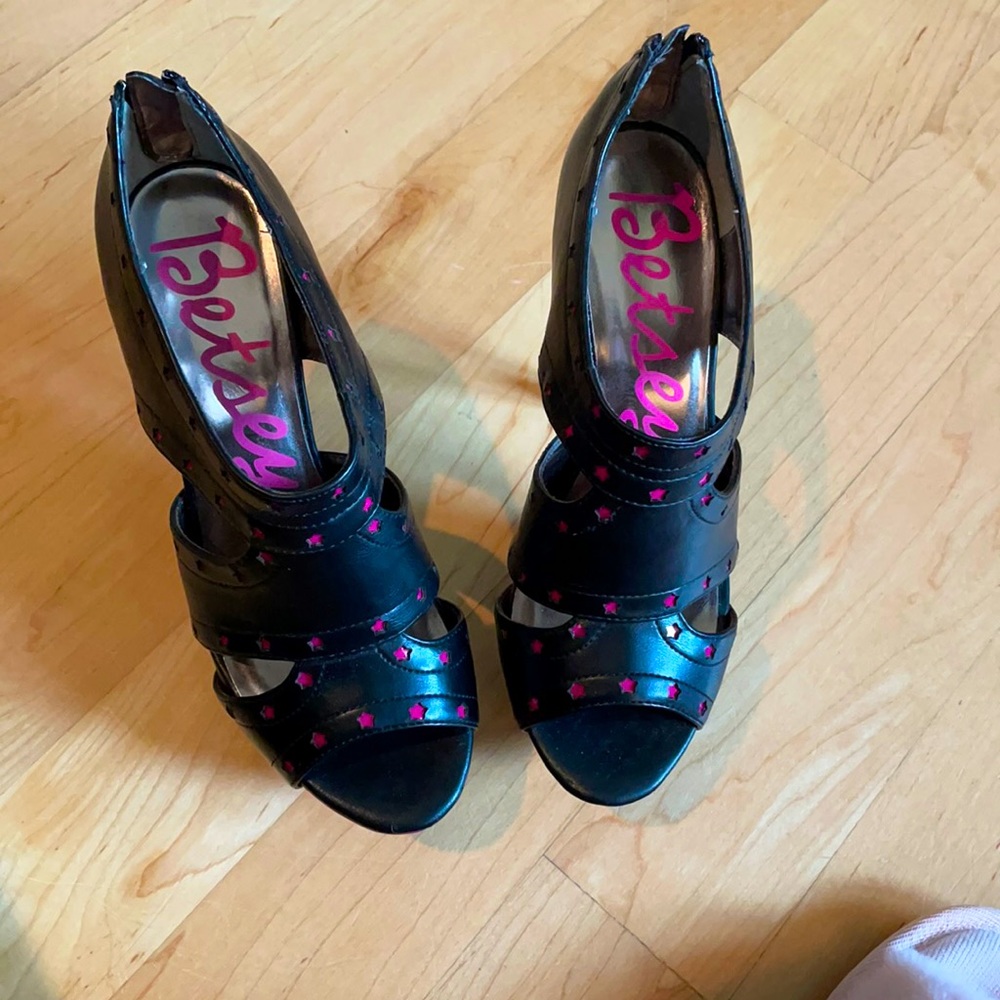 Betsy Johnson high heel 5 in.